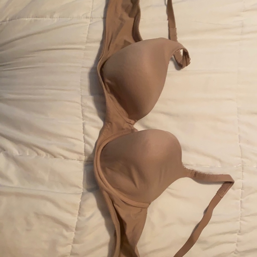 36DD Victoria’s Secret Bra. Nude color